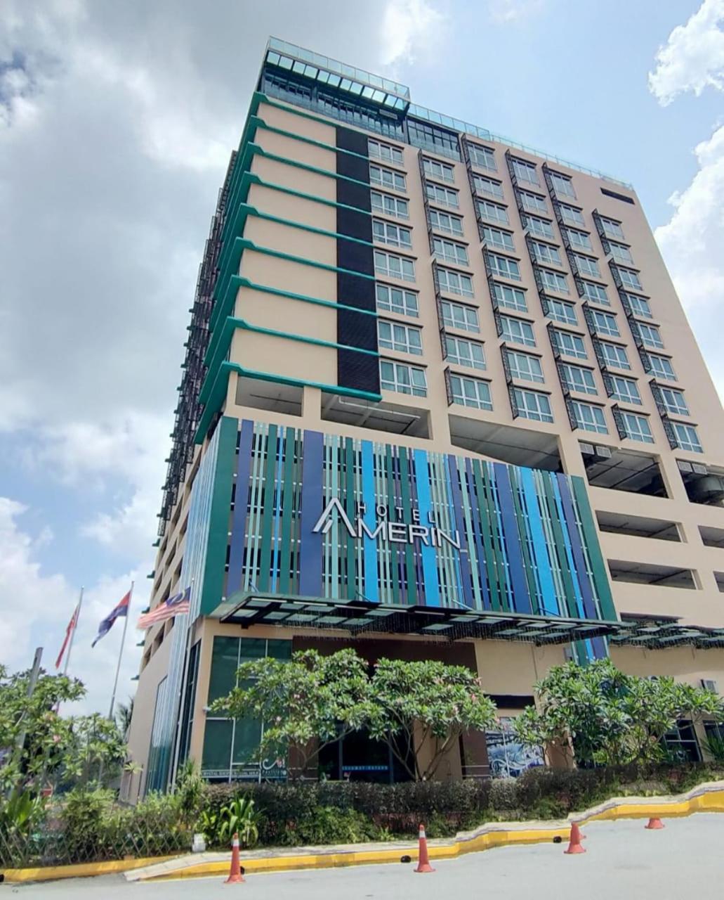 Amerin Hotel Johor Bahru Exterior foto